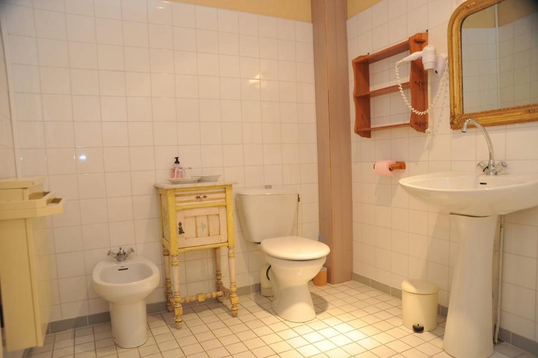 בזאס Chambres & Studios Chateau Saint Vincent מראה חיצוני תמונה