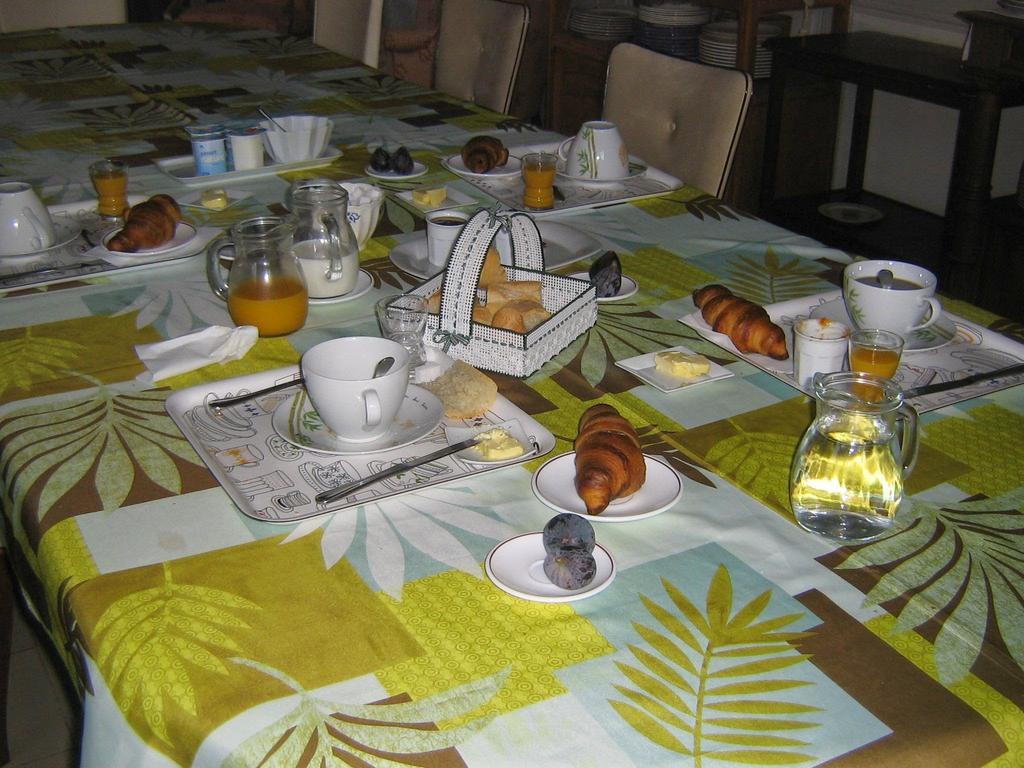 בזאס Chambres & Studios Chateau Saint Vincent מראה חיצוני תמונה