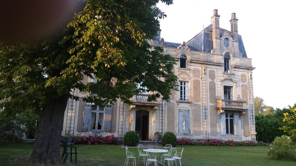 בזאס Chambres & Studios Chateau Saint Vincent מראה חיצוני תמונה