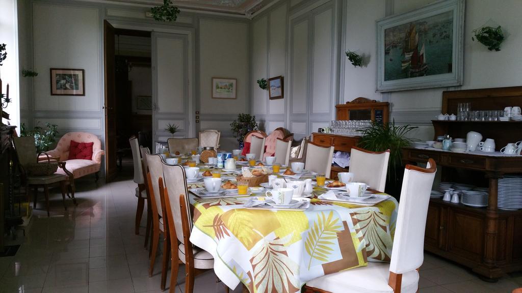 בזאס Chambres & Studios Chateau Saint Vincent מראה חיצוני תמונה