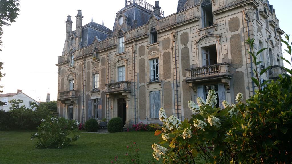 בזאס Chambres & Studios Chateau Saint Vincent מראה חיצוני תמונה