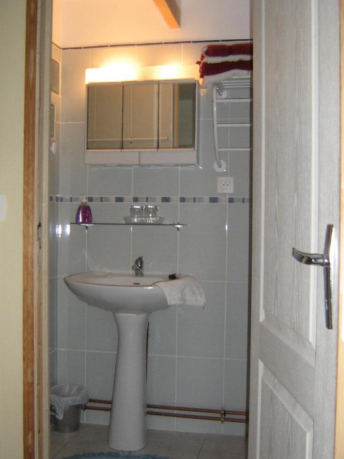 בזאס Chambres & Studios Chateau Saint Vincent חדר תמונה